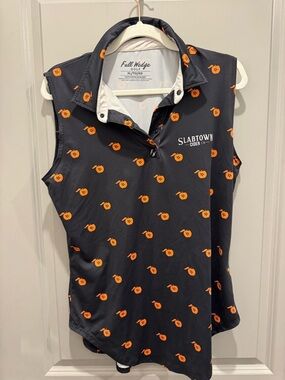 Full Wedge Golf Sleeveless Polo - Black with Apple Print